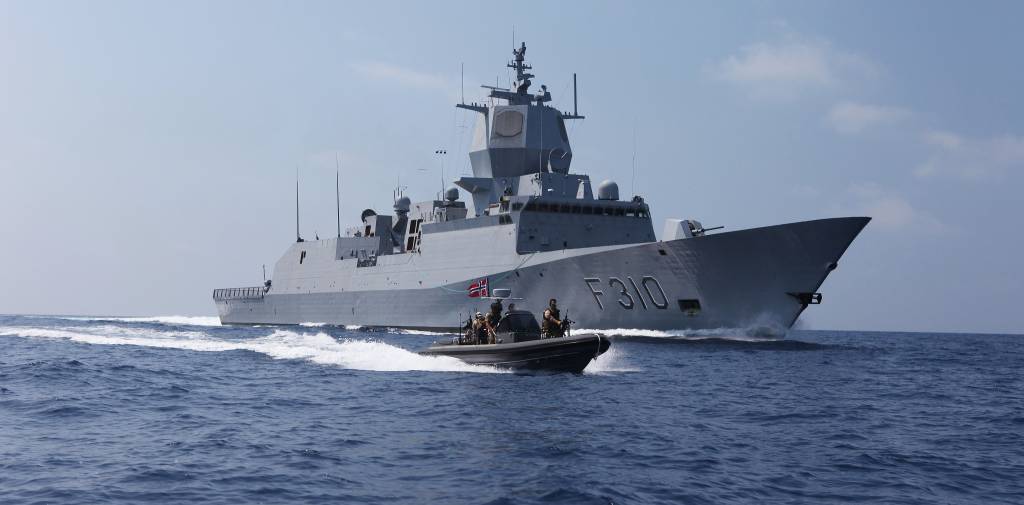 Bilder av Marinenjegerkommandoen under sitt oppdrag på fregatten KNM Fridtjof Nansen i AdenbuktaPictures of Norwegian Naval Special Operation Forces Command during their mission on the frigate HNoMS Fridtjof Nansen in Gulf of Aden